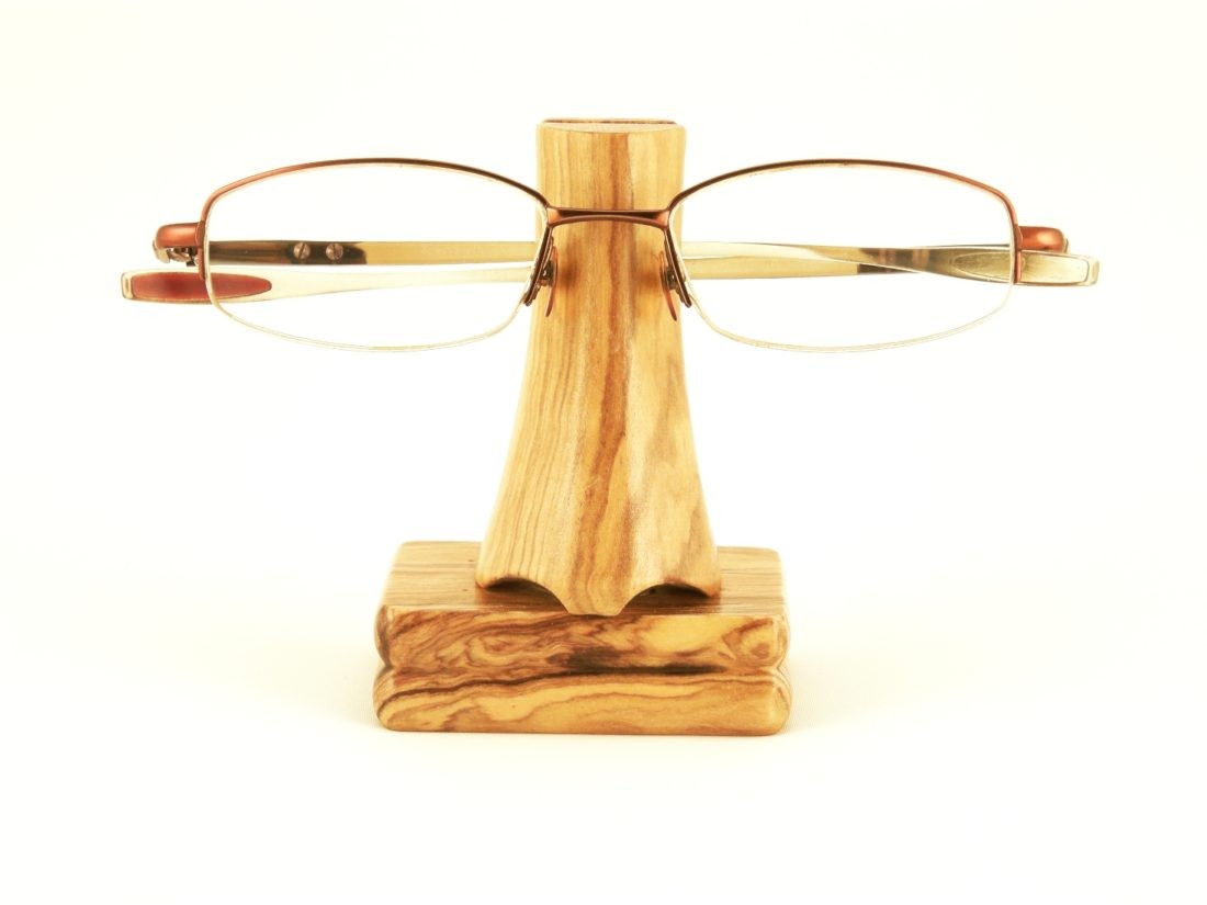 Batik Nose Wood Eyeglasses Holder Sculpture World Menagerie